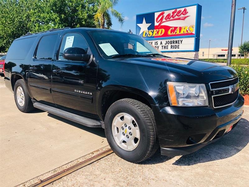 Chevrolet Suburban 1500 LS 2011